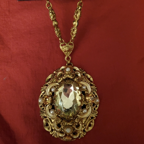 Jewelry - Can you say VICTORIAN